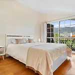 Avista Navios - Sea View & Free Parking In