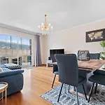 Avista Navios - Sea View & Free Parking In Feriehus *