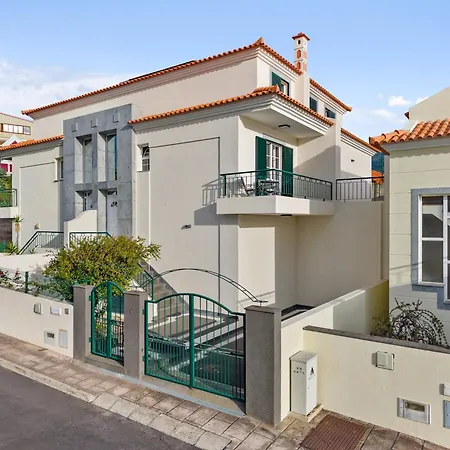 Avista Navios - Sea View & Free Parking In *