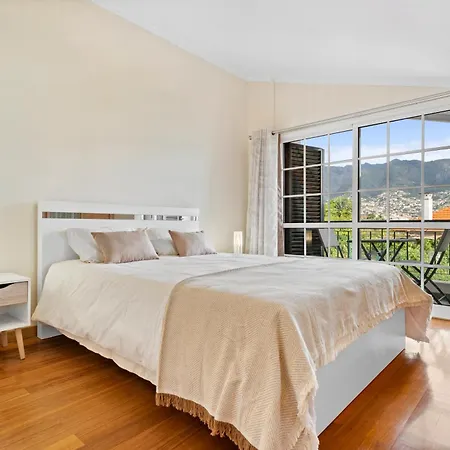 Avista Navios - Sea View & Free Parking In