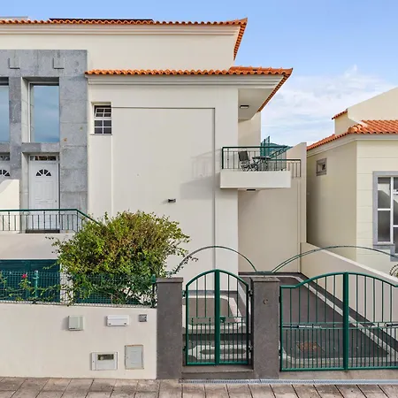 Ferienhaus Avista Navios - Sea View & Free Parking In *